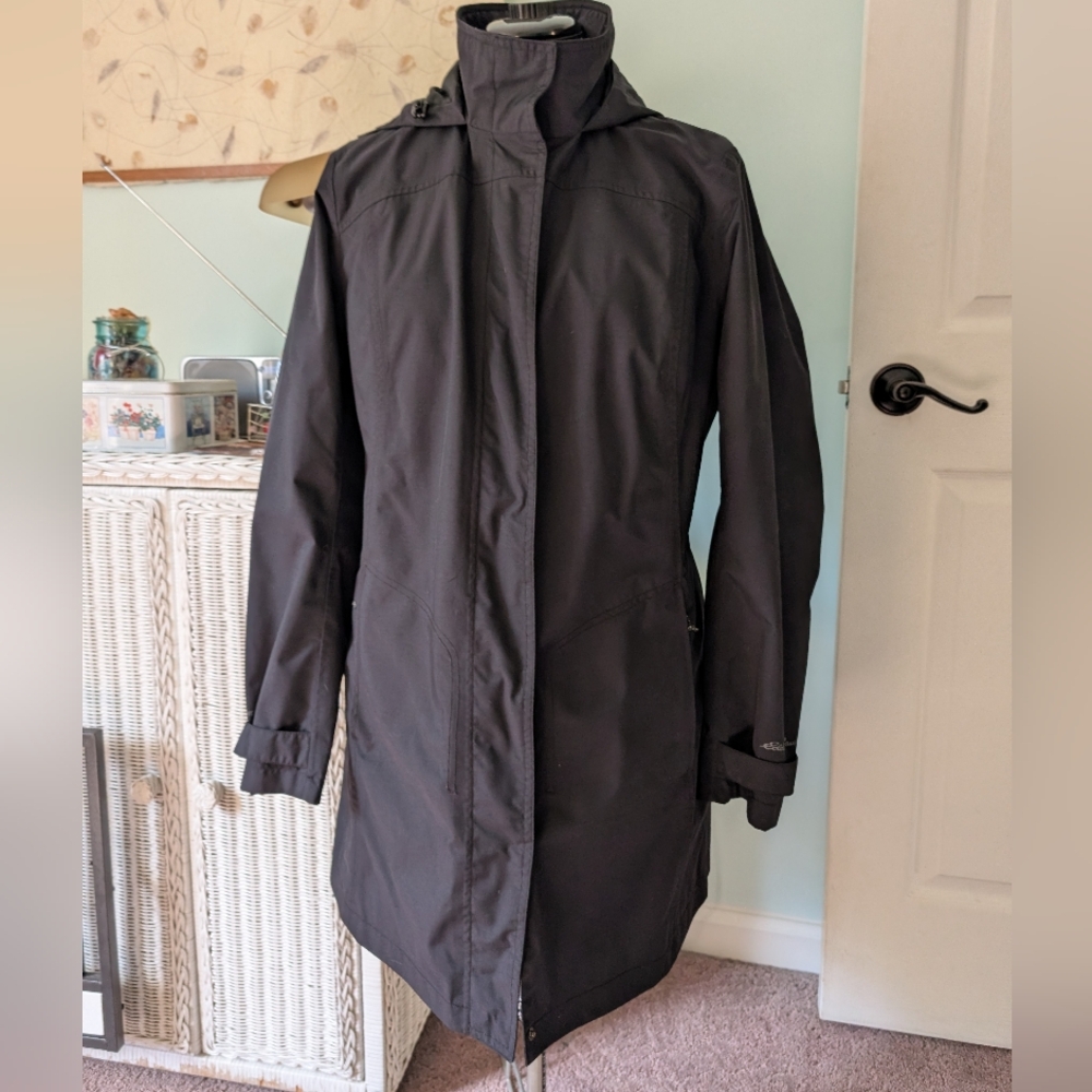 Eddie Bauer Lightweight Water Resistant Jacket